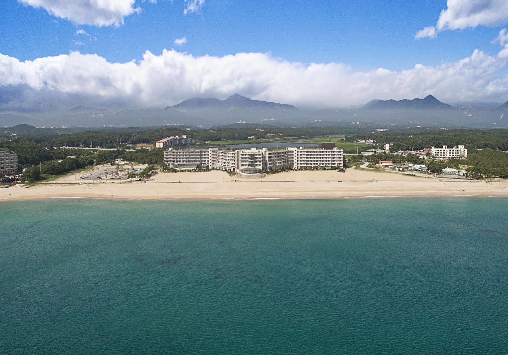 Kensington Resort Seorak Beach Sokcho Exterior foto